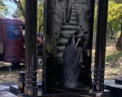 примеры наших работ памятники Арки
