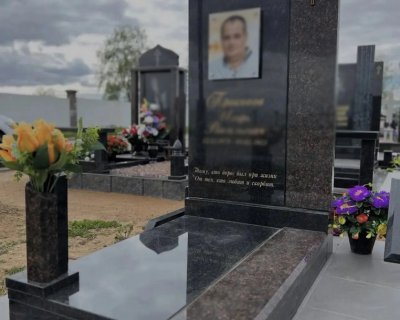 примеры наших работ памятники из гранита