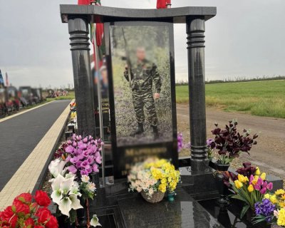примеры наших работ памятники Военным и участникам СВО